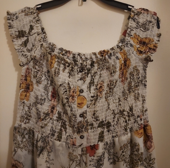 Coco and Jaimson Floral Romper - Picture 3 of 5